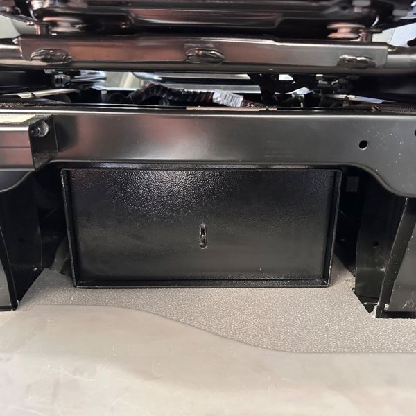 Mobil-Safe Sitzsockelsafe VW Grand California Safeöffnung vorne