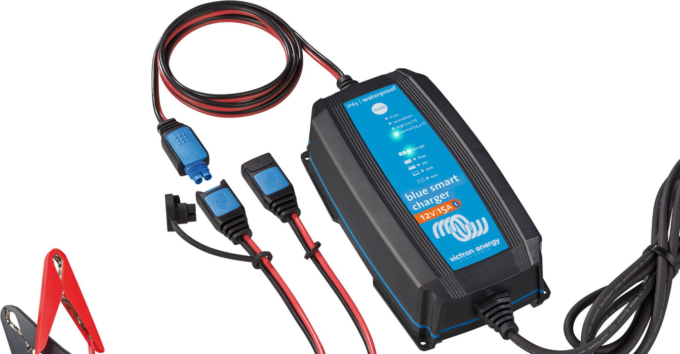 Victron Batterieladegerät Blue Smart IP65 Charger 12/15 + DC Connector